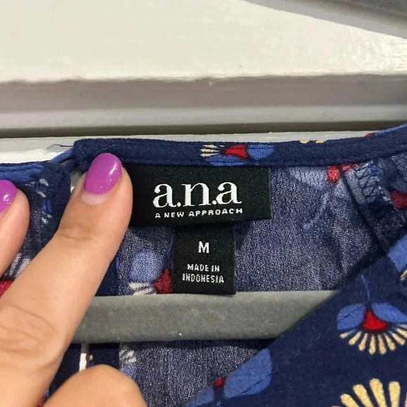 Women’s A.N.A Blouse Size Medium - Picture 5 of 5